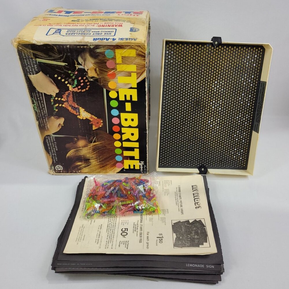 Lite-Brite Vintage 1976 Light Up Picture Drawing Set by Milton Bradley